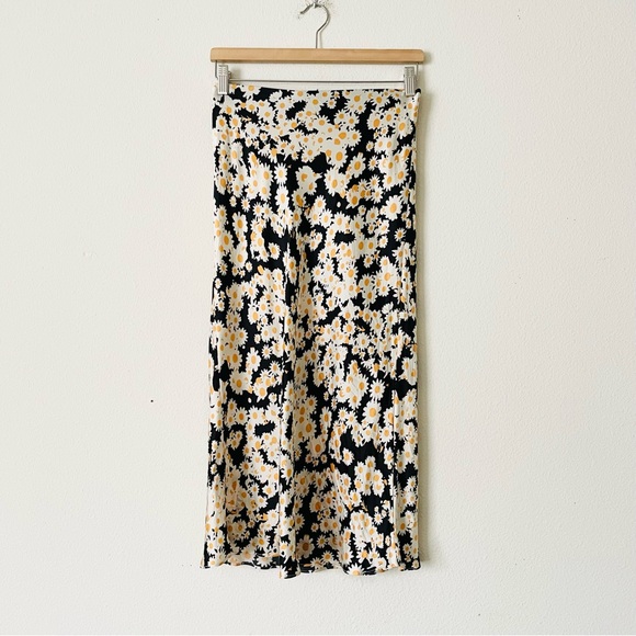 Realisation Par MEDIUM Naomi 100% silk high rise black daisy floral midi skirt - Picture 3 of 7